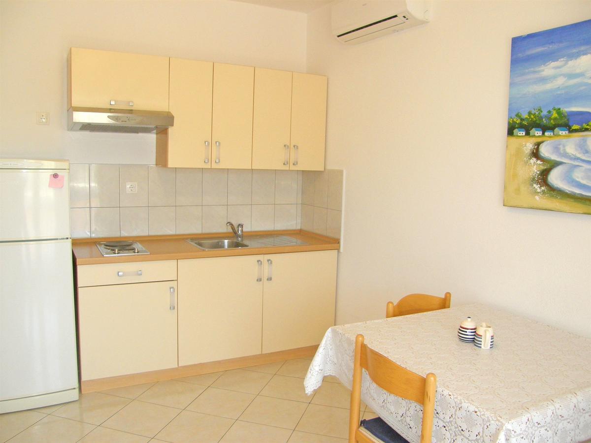 Apartments Rina Primošten Eksteriør billede
