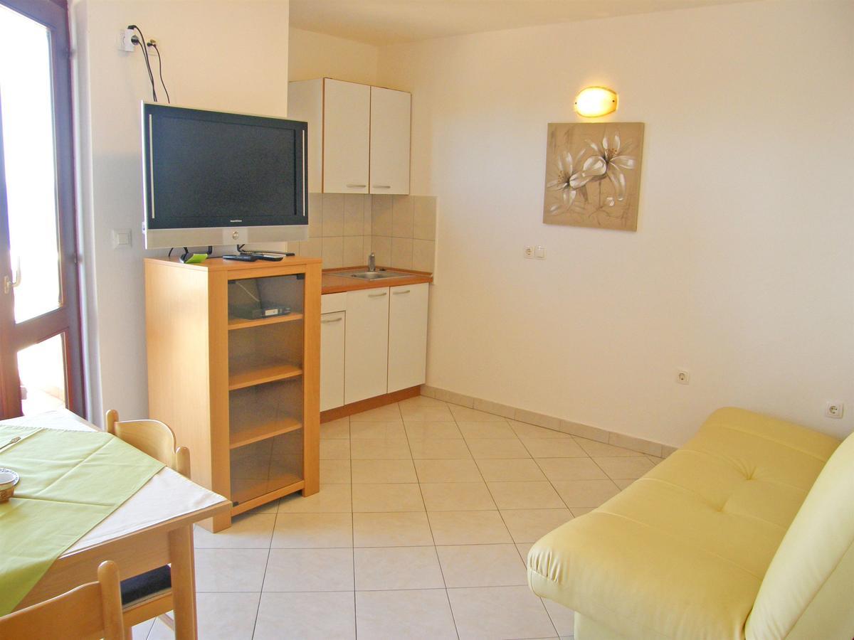 Apartments Rina Primošten Eksteriør billede